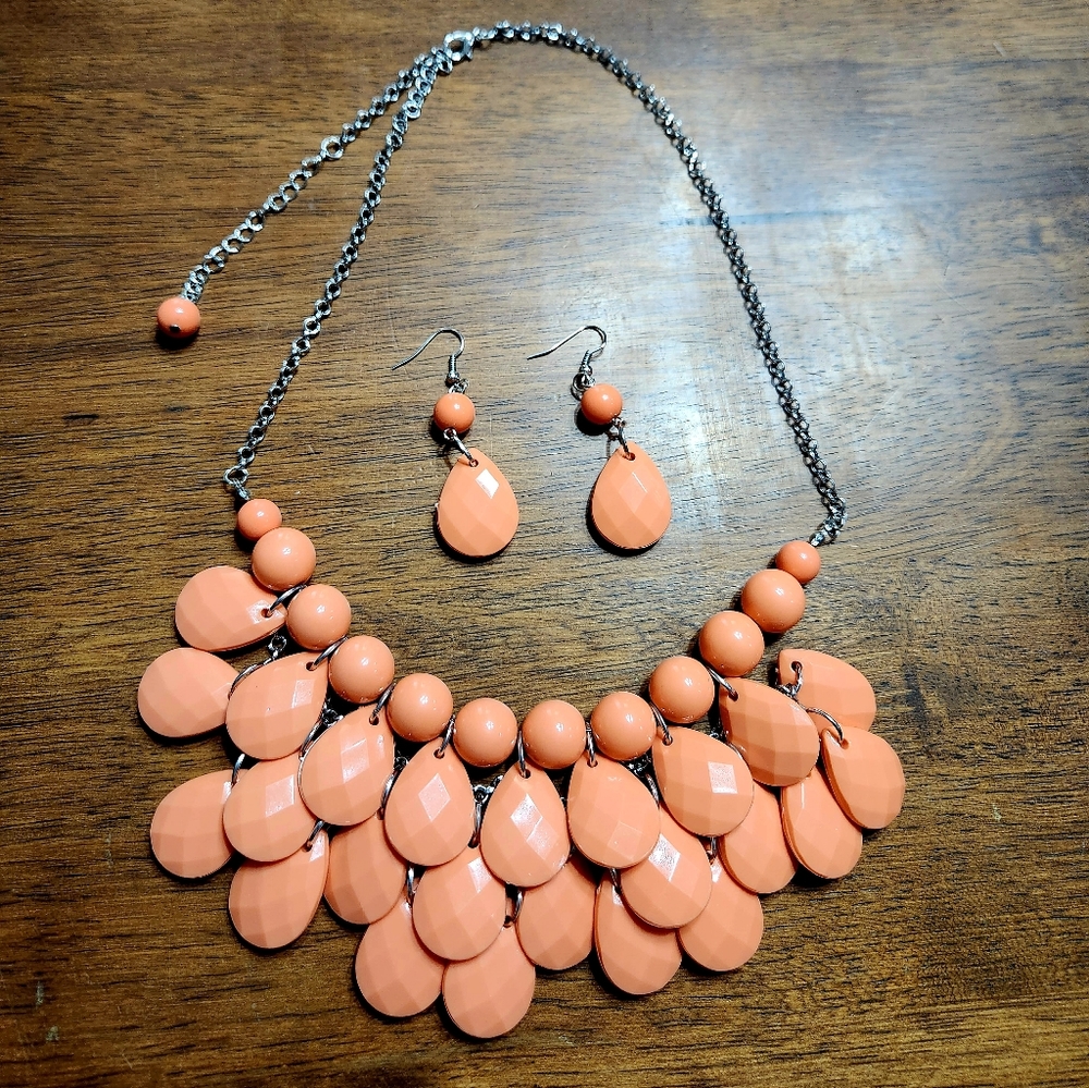 Coral necklace and earrings sets